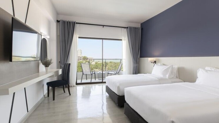 Centara Life Cha-Am Beach Resort Hua Hin